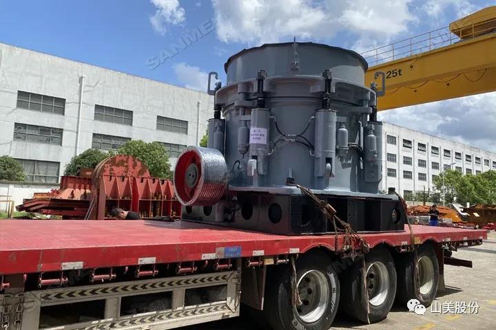 發(fā)貨｜上海山美股份4臺大型圓錐破碎機(jī)奔赴河南信陽時(shí)產(chǎn)1400噸尾礦制砂項(xiàng)目現(xiàn)場