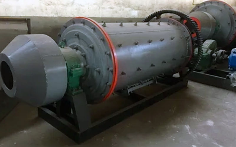 小型球磨機(jī)一臺(tái)的價(jià)格？