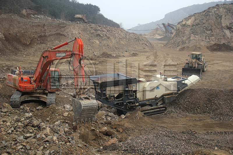 履帶式顎式移動破碎站專破堅硬、強磨蝕性物料