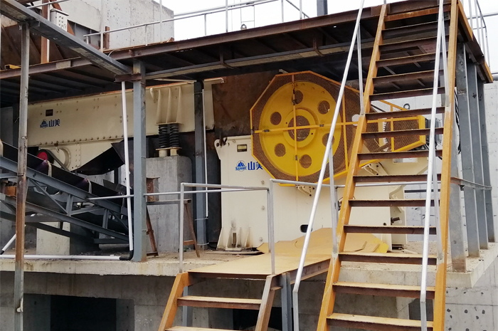 顎式破碎機(jī)產(chǎn)量低，達(dá)不到標(biāo)準(zhǔn)？從這四個方面找原因。