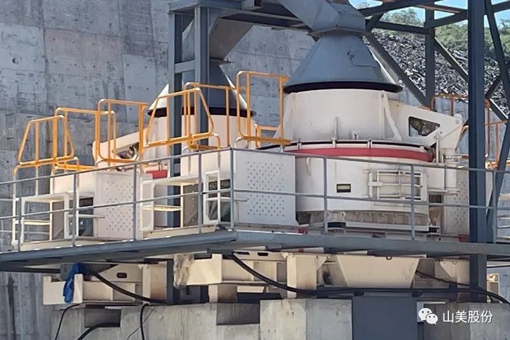砂石協(xié)會(huì)報(bào)道！上海山美大進(jìn)料、大產(chǎn)量立式?jīng)_擊破碎機(jī)（制砂機(jī)）成功用于東方希望骨料生產(chǎn)線升級(jí)改造項(xiàng)目！