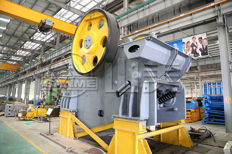 如何保證顎式破碎機(jī)出料均勻？