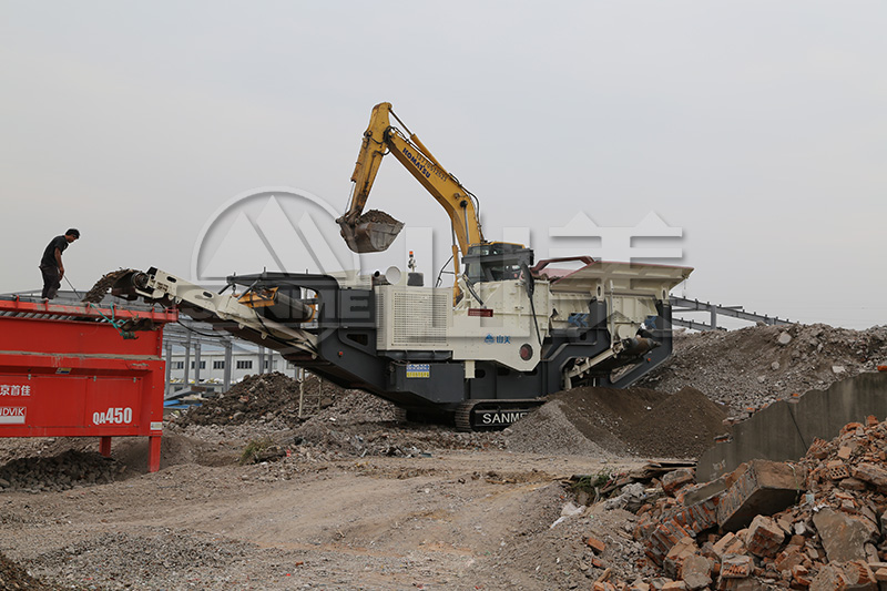 輪胎式移動破碎站的性能優(yōu)勢有哪些？