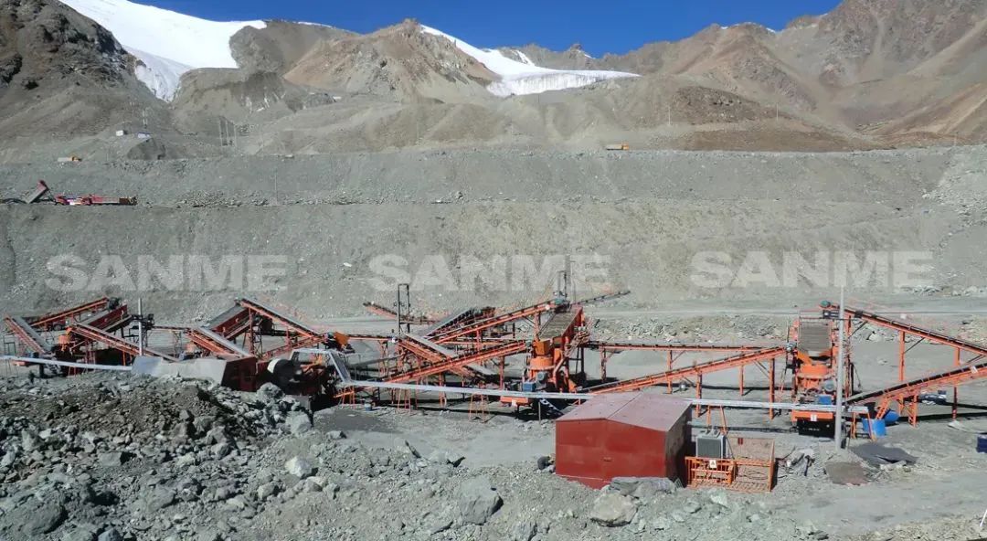 時產(chǎn)值近600萬！山美移動式破碎篩分一體站助力江蘇高碳鉻鐵礦破碎項目建設(shè)