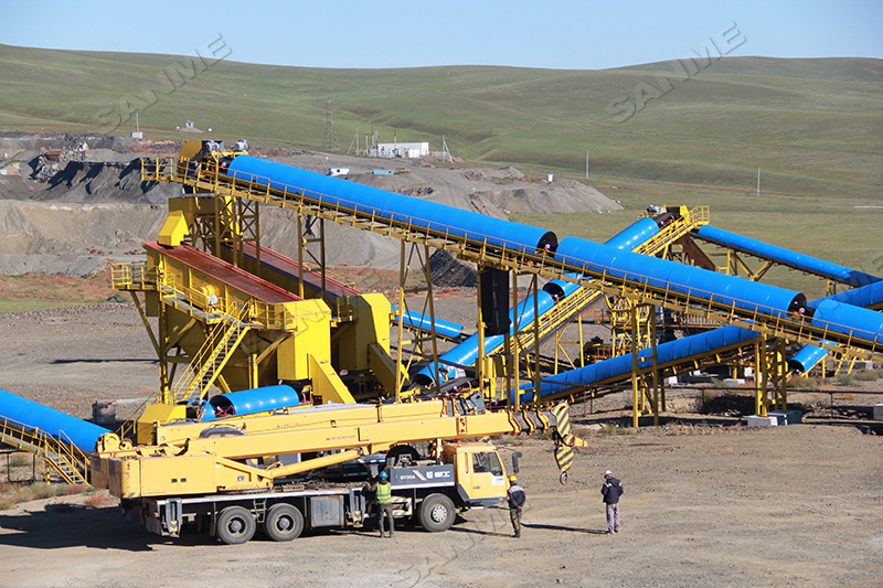 機(jī)制砂生產(chǎn)線選固定式還是移動(dòng)式？理性選擇提升生產(chǎn)效率